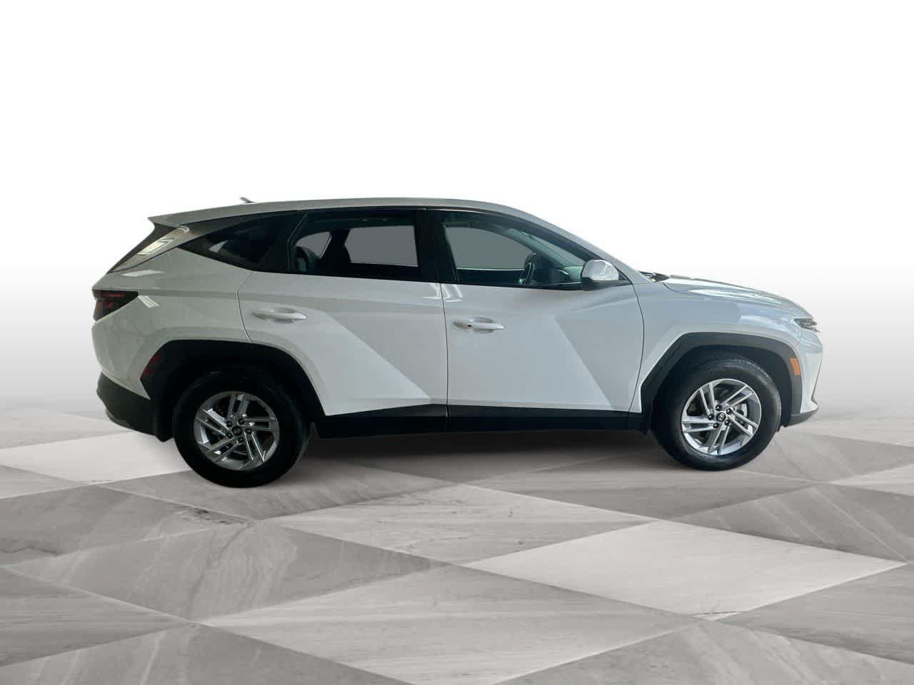 Used 2026 Hyundai Tucson SE FWD image 9
