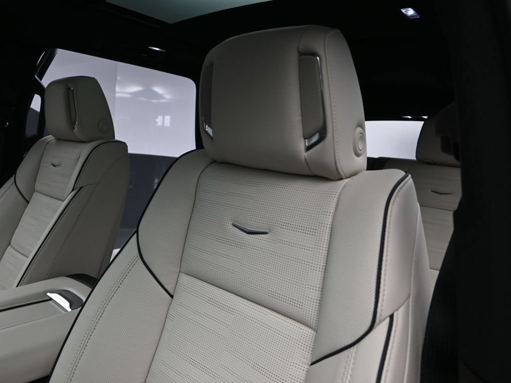 New 2026 Cadillac Escalade Sport w/ Touring Package AWD/4WD image 10