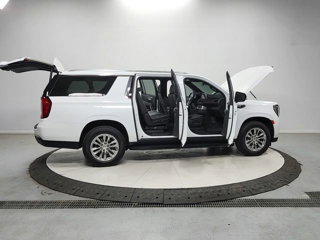 Used 2022 GMC Yukon XL SLT RWD image 16