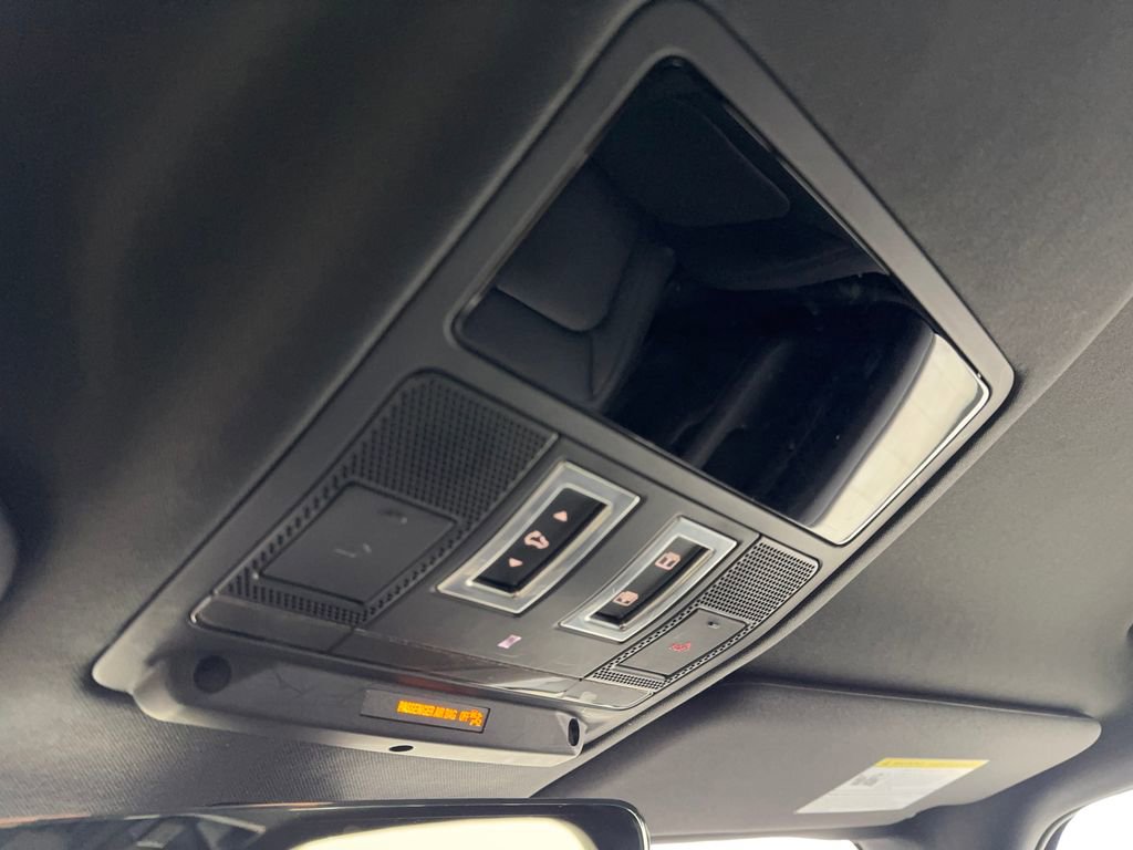 Used 2025 Land Rover Defender 110 S image 74