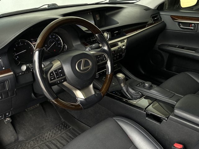 Used 2016 Lexus ES 350 w/ Premium Package w/Wood Trim FWD image 11