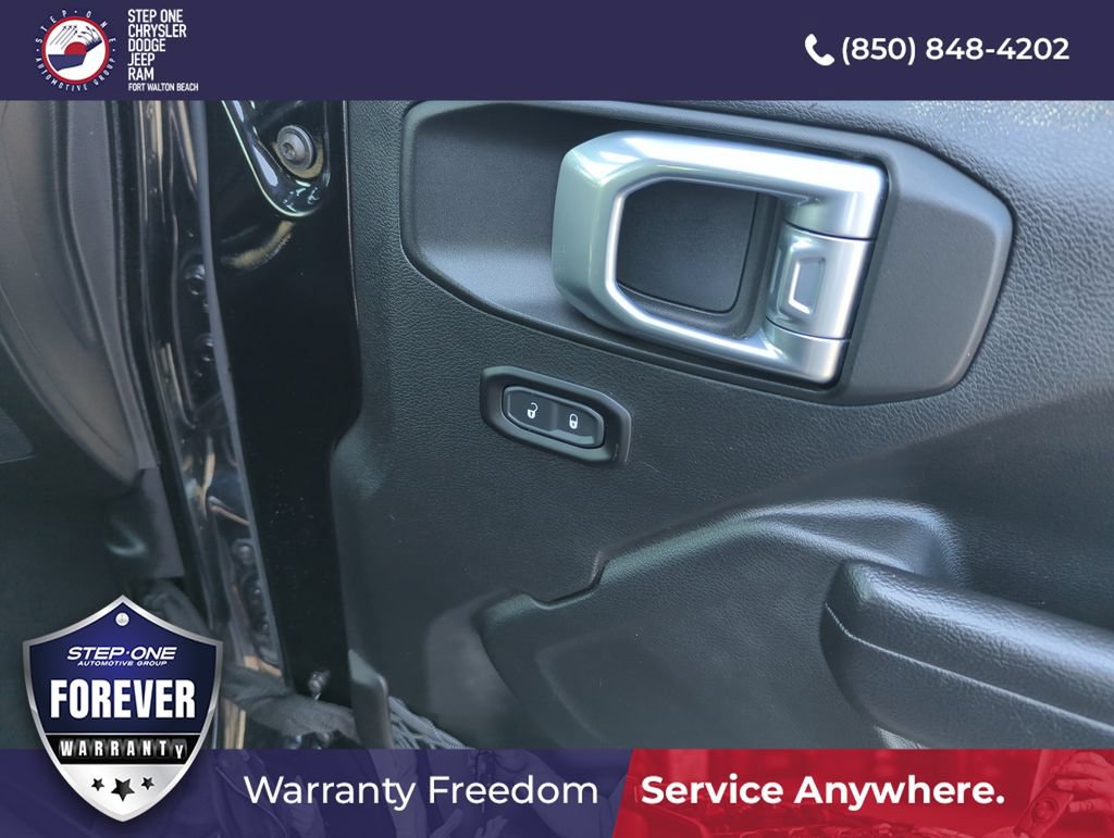Used 2023 Jeep Wrangler Unlimited Rubicon 4xe w/ Safety Group AWD/4WD image 32