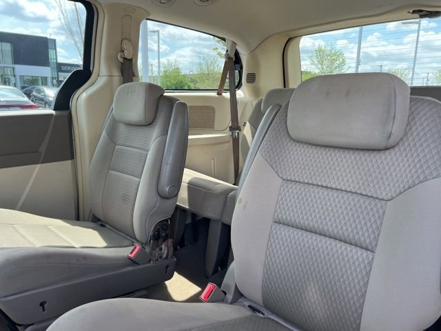 Used 2009 Chrysler Town & Country Touring image 24