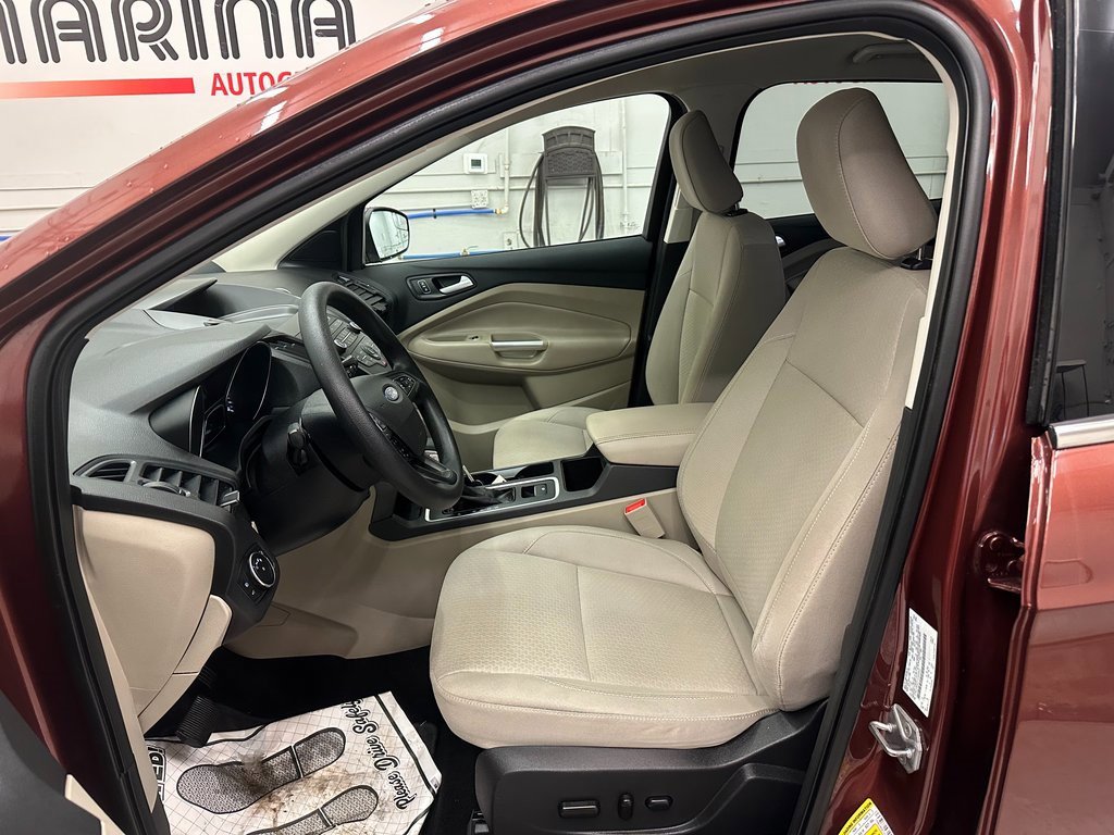 Used 2018 Ford Escape SE image 20