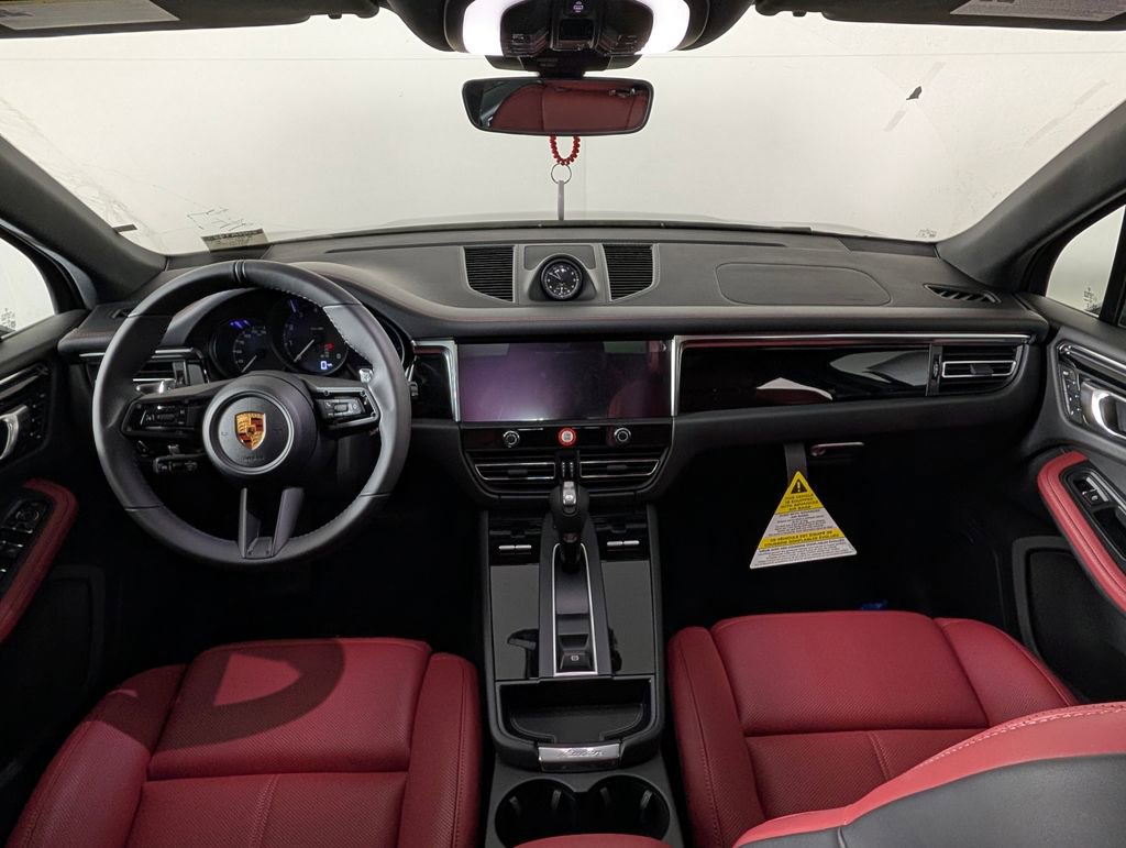 New 2026 Porsche Macan image 20