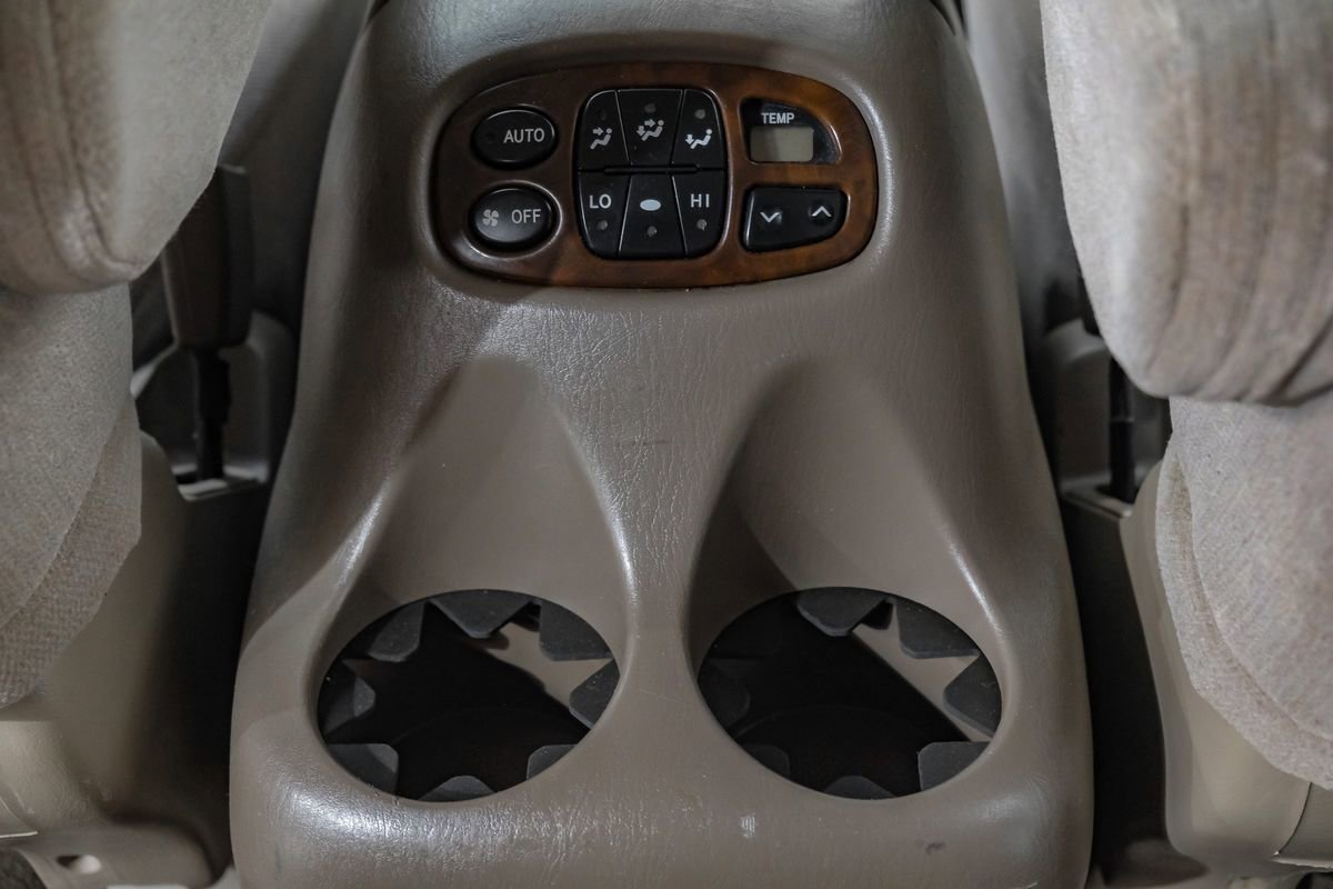 Used 2004 Toyota Sequoia SR5 image 34