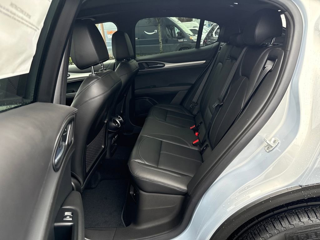 New 2025 Alfa Romeo Stelvio Sprint image 13