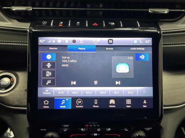 Used 2025 Jeep Grand Cherokee L Limited w/ Luxury Tech Group II AWD/4WD image 19