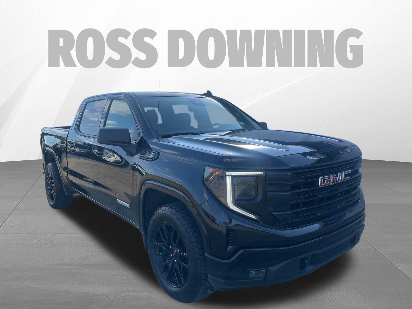 Used 2024 GMC Sierra 1500 Elevation image 3