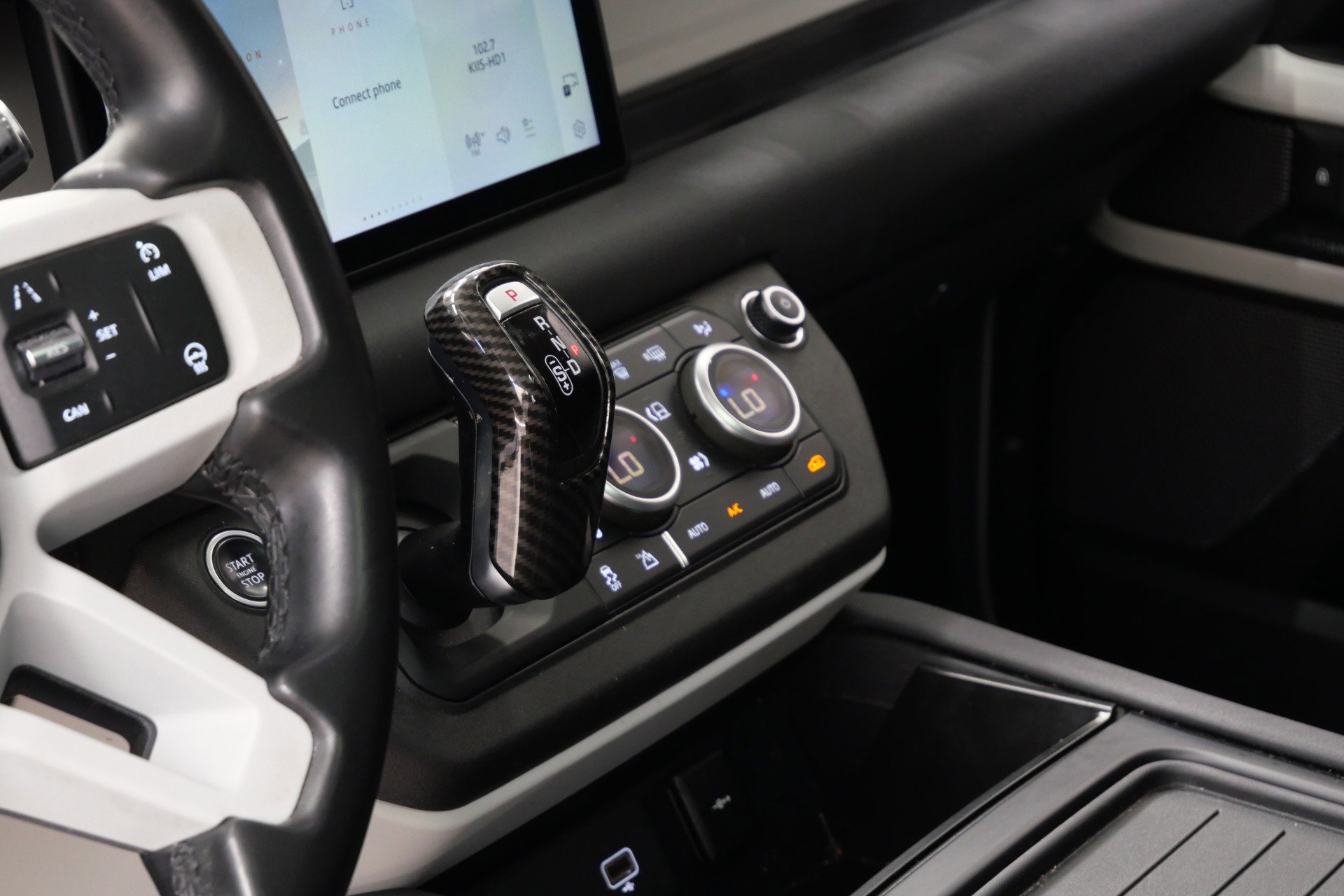 Used 2020 Land Rover Defender 110 First Edition image 24