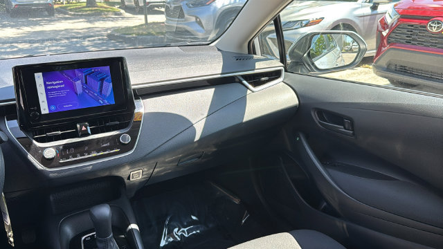 Used 2025 Toyota Corolla LE FWD image 16