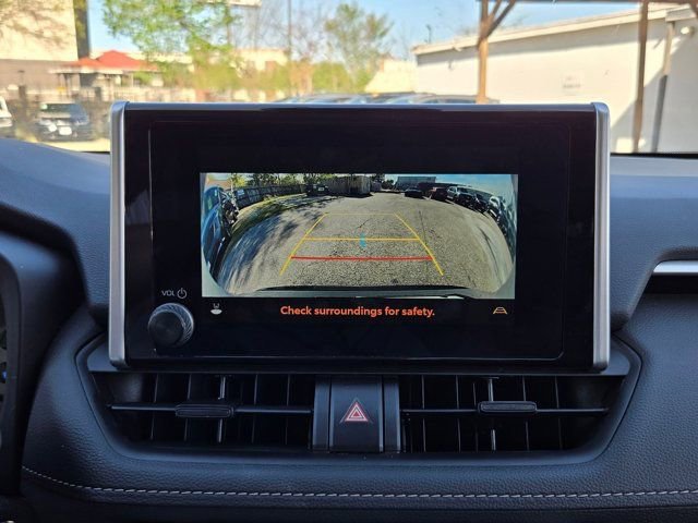 Used 2025 Toyota RAV4 XLE image 19