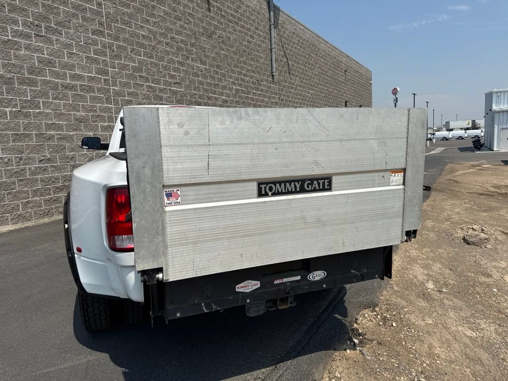 Used 2016 RAM 3500 SLT w/ Cold Weather Group AWD/4WD image 5