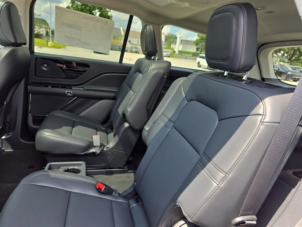 New 2025 Lincoln Aviator 2WD w/ Equipment Group 101A image 14