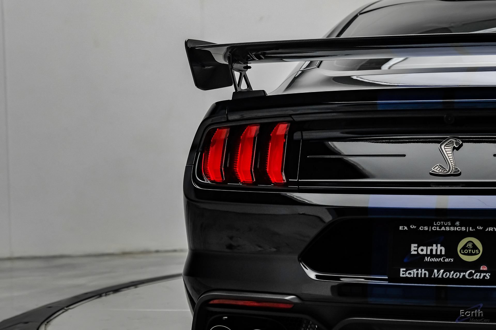 Used 2021 Ford Mustang Shelby GT500 w/ Carbon Fiber Track Pack RWD image 17