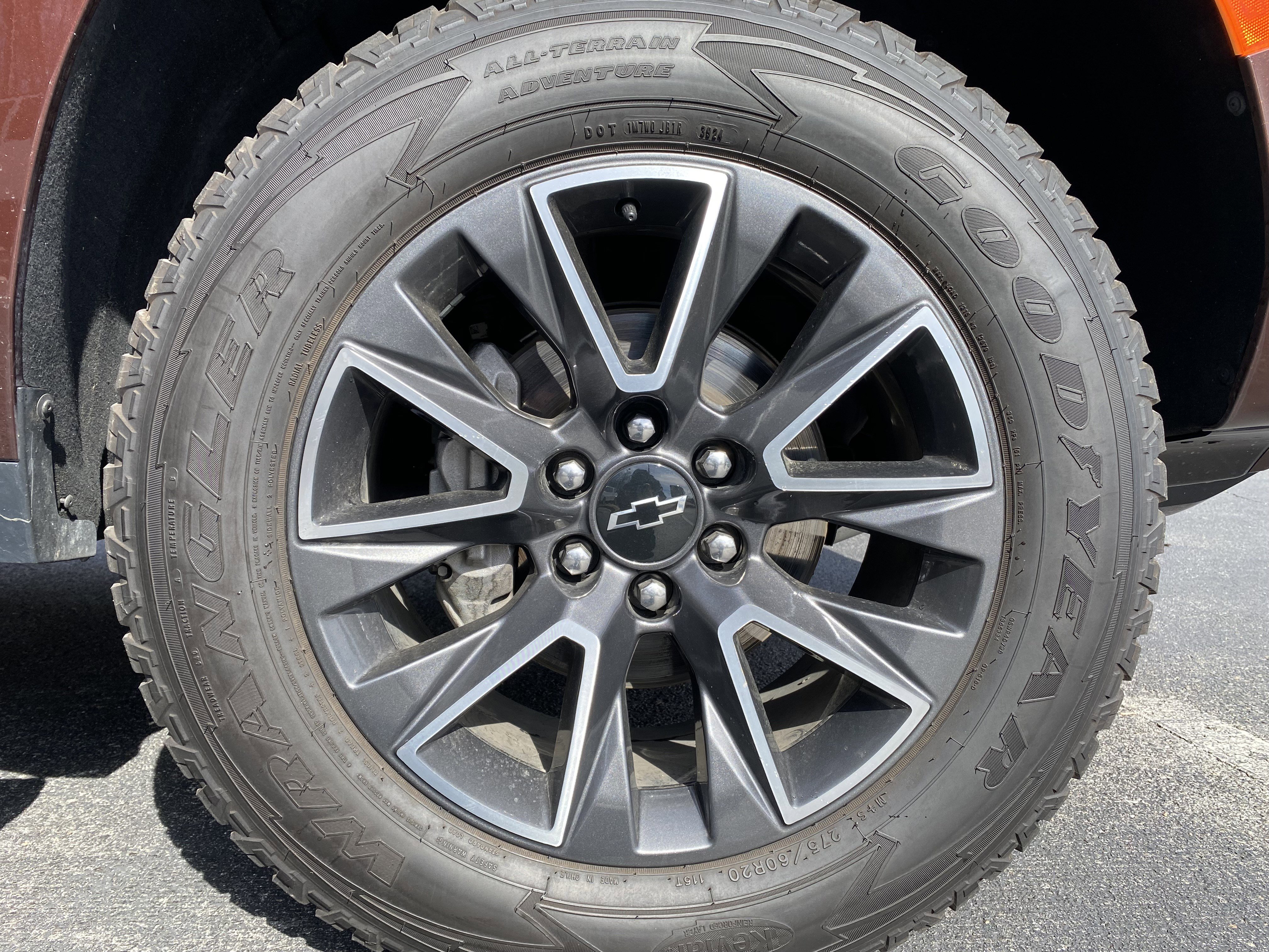 Used 2022 Chevrolet Tahoe Z71 w/ Luxury Package image 45