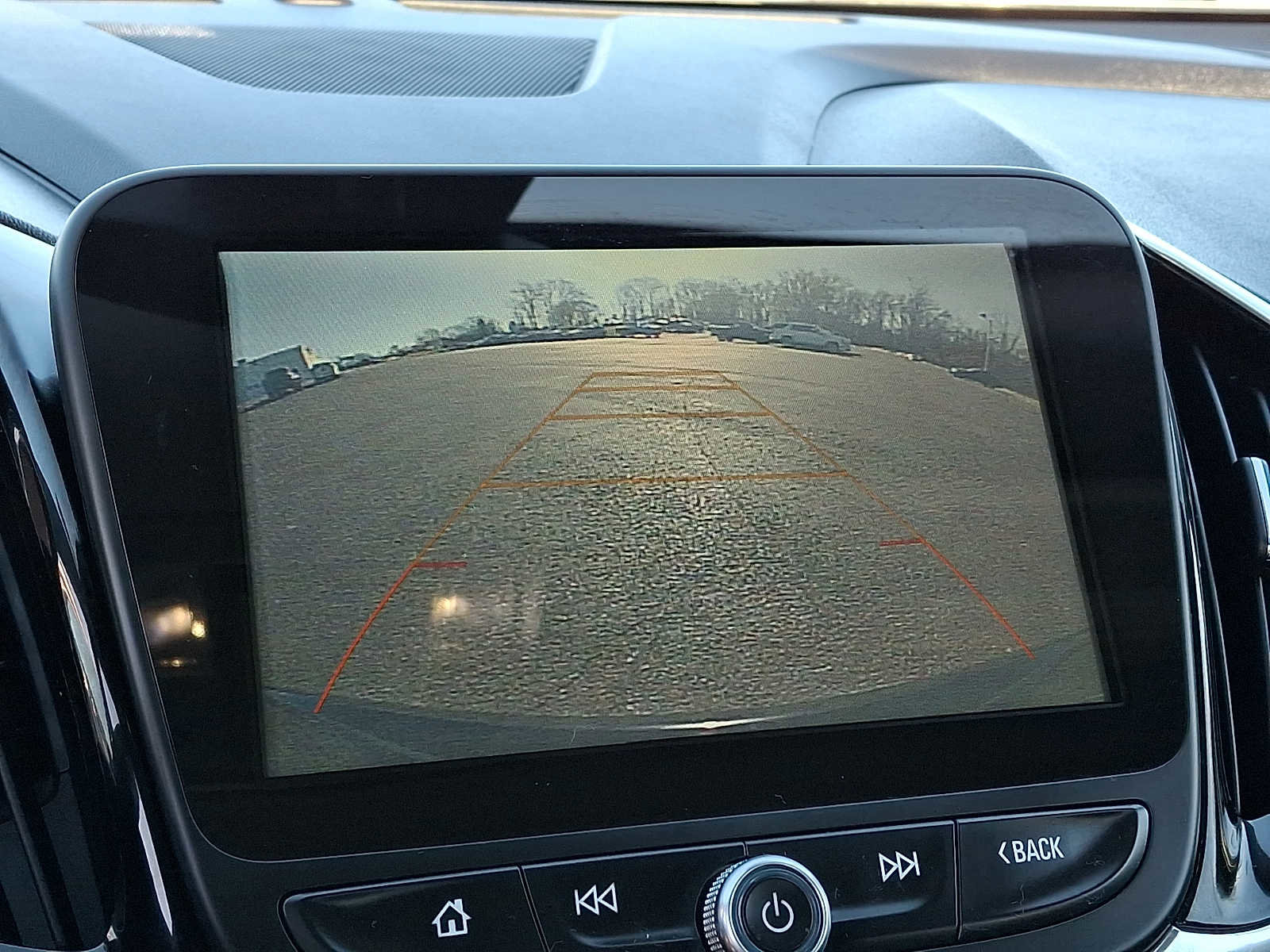 Used 2018 Chevrolet Volt Premier w/ Driver Confidence Package FWD image 19