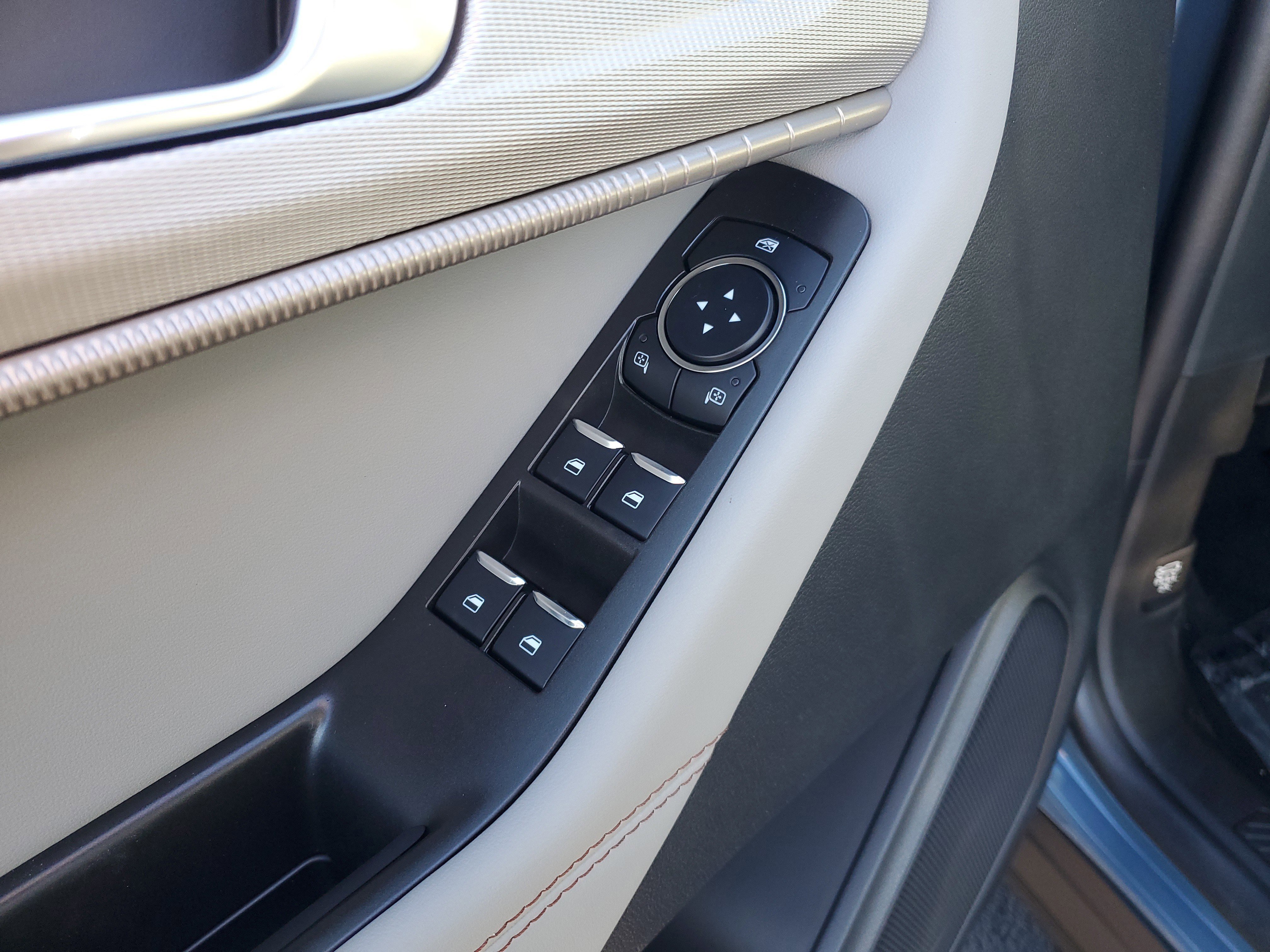 New 2026 Ford Explorer Active image 17