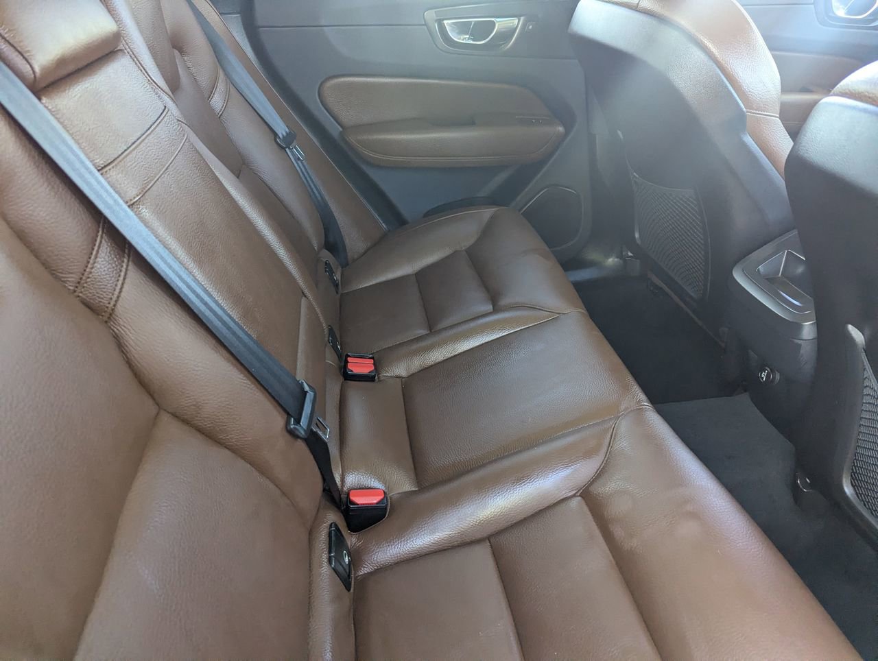 Used 2019 Volvo XC60 T5 Momentum w/ Premium Package image 15