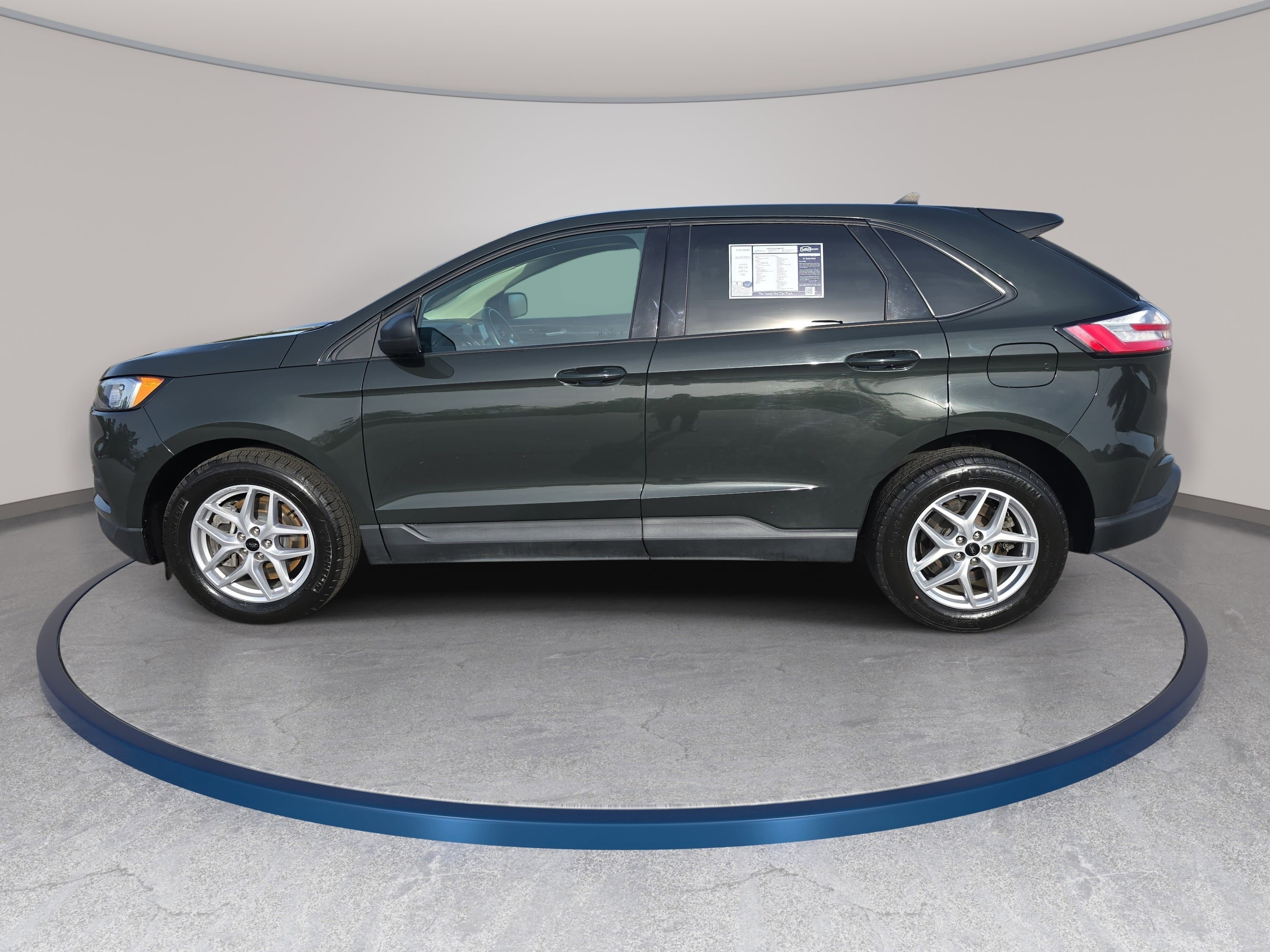Used 2023 Ford Edge SE image 8