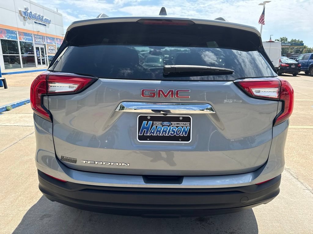 Used 2024 GMC Terrain SLE w/ Driver Convenience Package FWD image 28