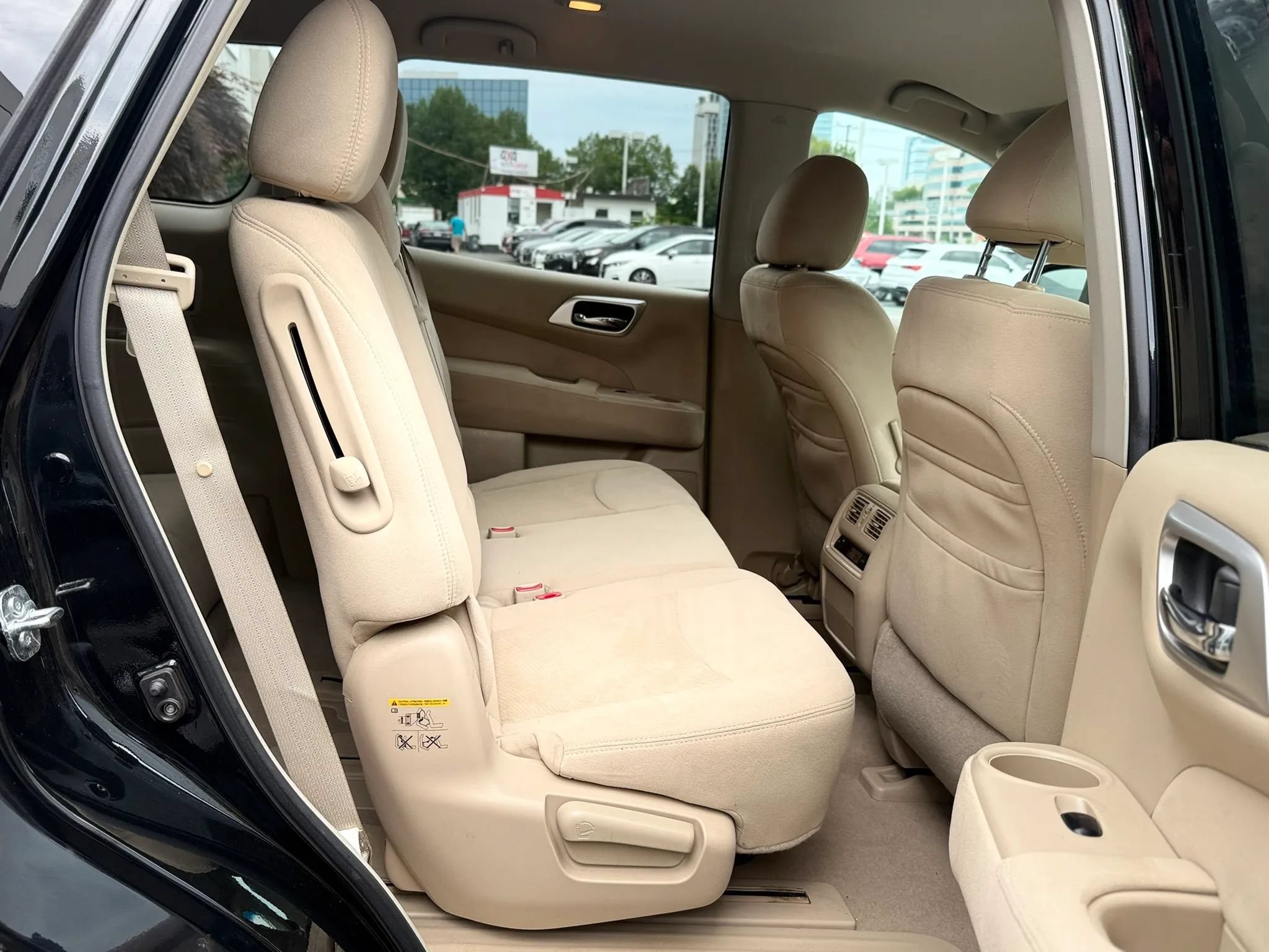 Used 2013 Nissan Pathfinder SV AWD/4WD image 30