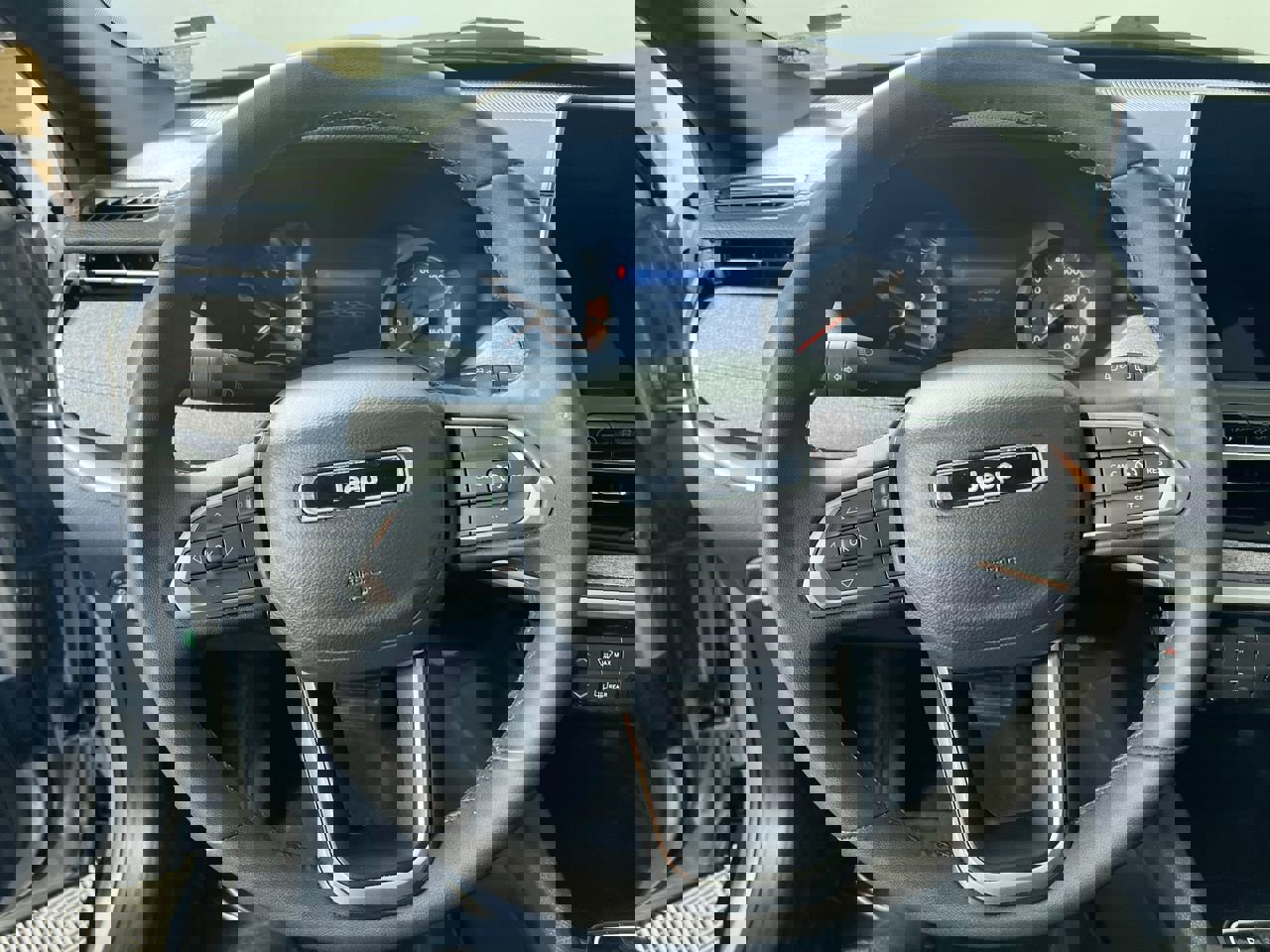 Used 2024 Jeep Compass Latitude image 15