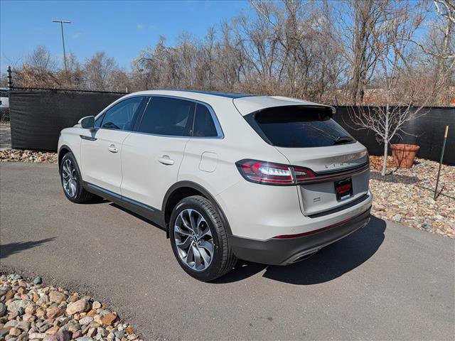 Used 2022 Lincoln Nautilus Reserve image 3