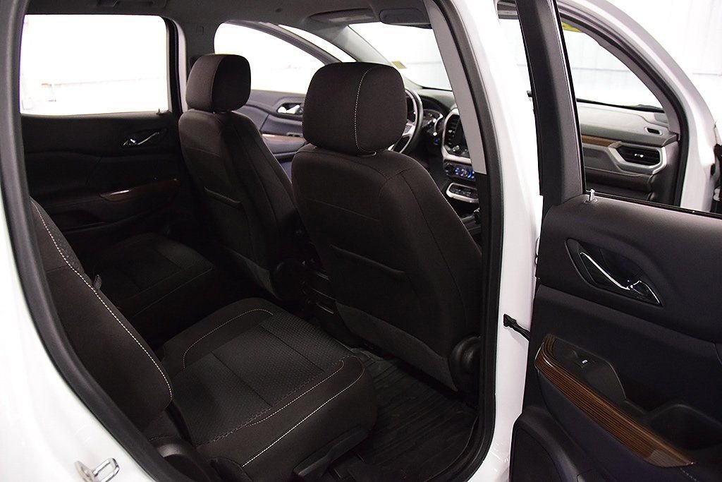 Used 2023 GMC Acadia SLE w/ Driver Convenience Package image 30