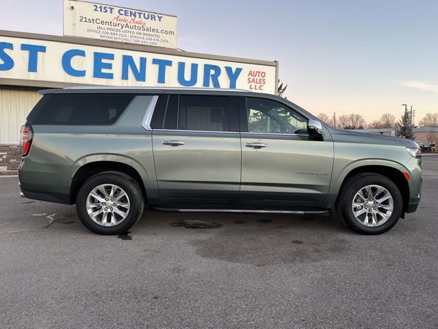 Used 2023 Chevrolet Suburban Premier image 15