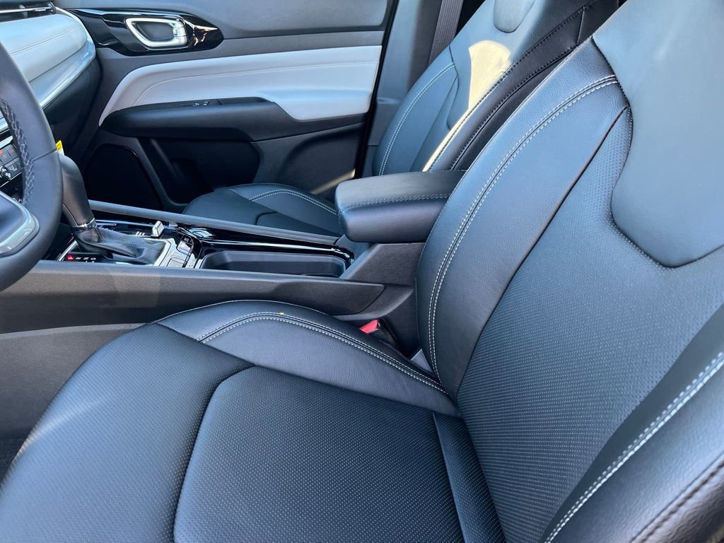 New 2025 Jeep Compass Limited w/ Elite Group image 24