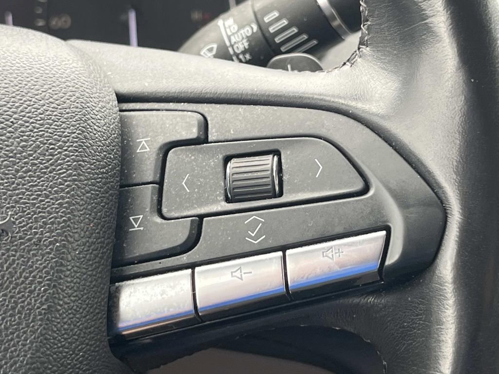 Certified 2023 Cadillac XT4 Premium Luxury image 31