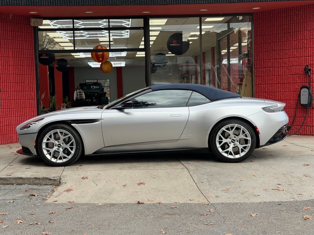 Used 2019 Aston Martin DB11 Volante image 21