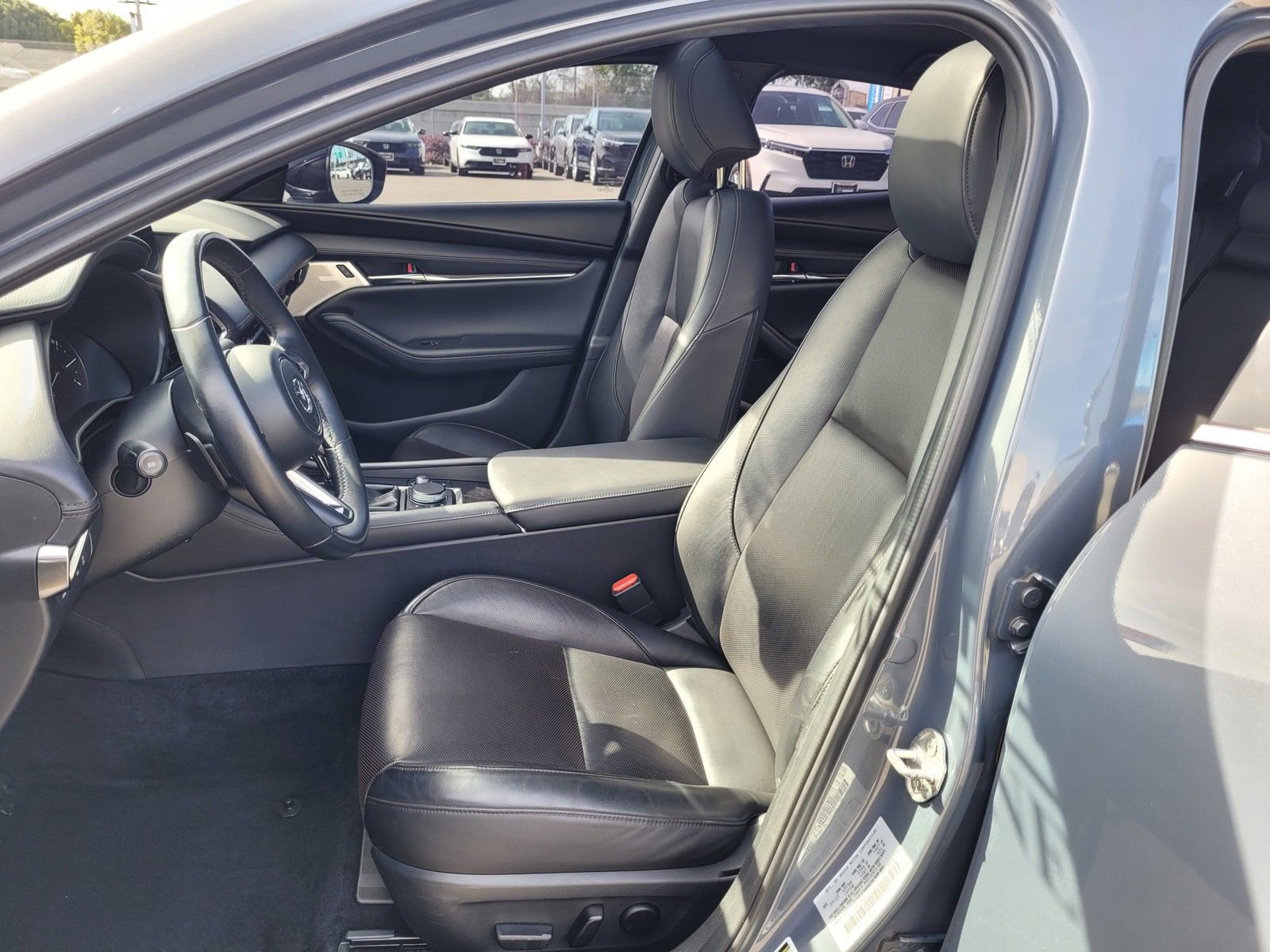 Used 2024 MAZDA MAZDA3 Hatchback w/Premium Plus Pkg image 14