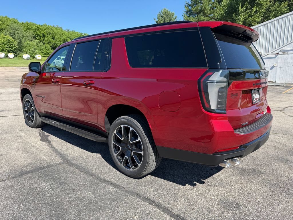 New 2026 Chevrolet Suburban RST w/ Comfort Package AWD/4WD image 7