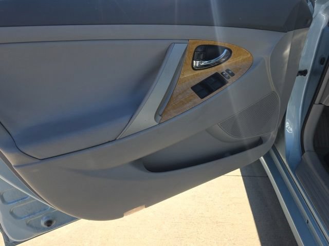 Used 2007 Toyota Camry XLE FWD image 19