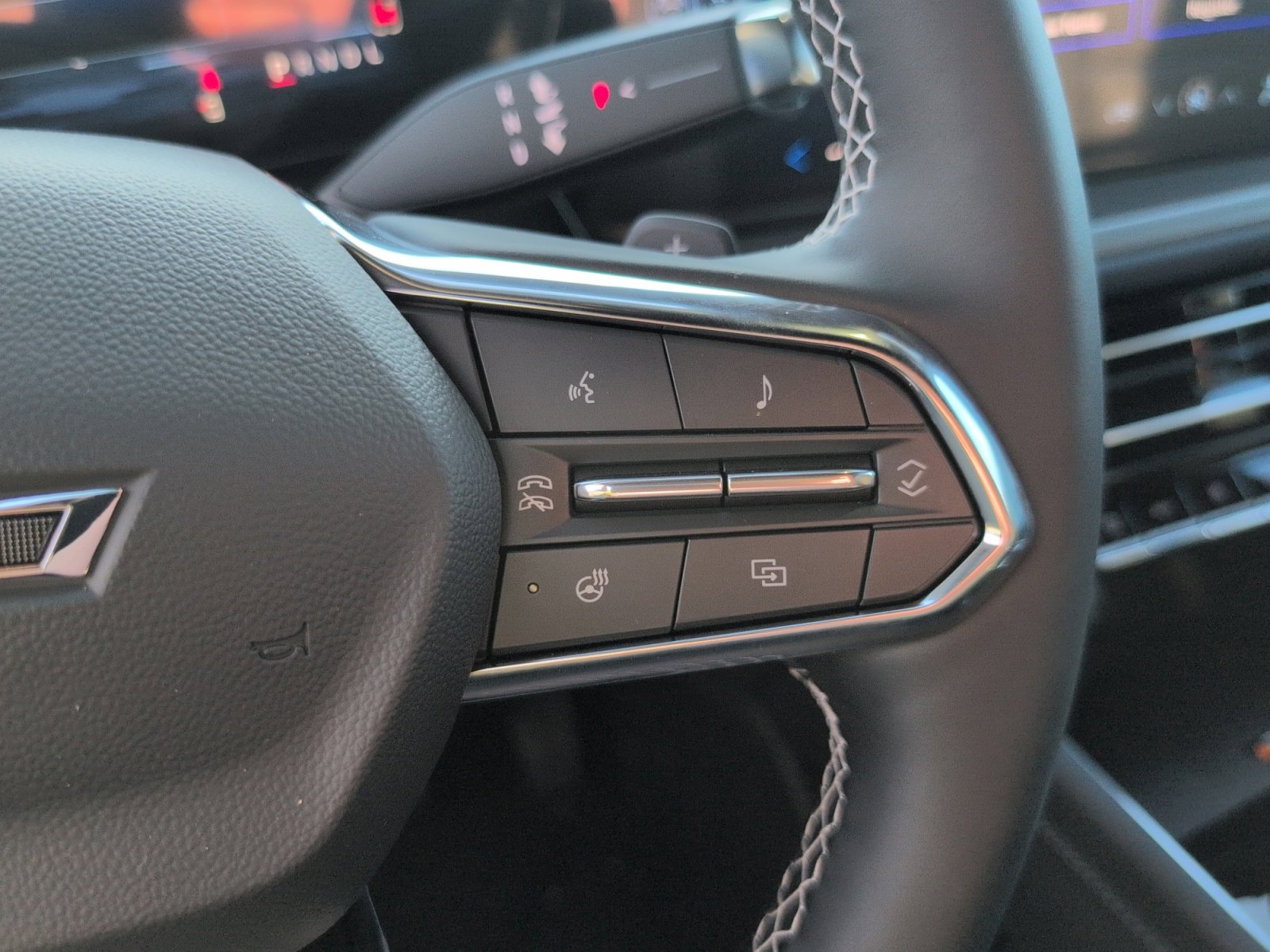 New 2026 Chevrolet Traverse LT w/ Midnight/Sport Edition AWD/4WD image 20
