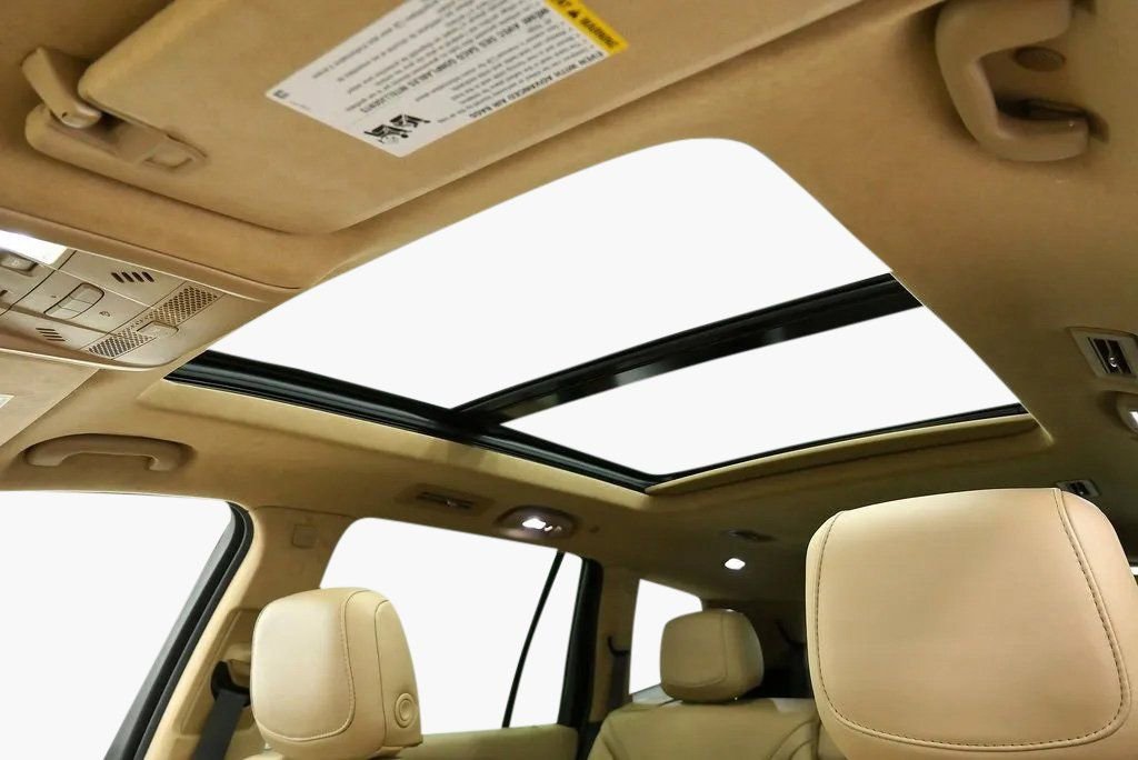 Used 2023 Cadillac XT6 Sport w/ Platinum Package AWD/4WD image 34