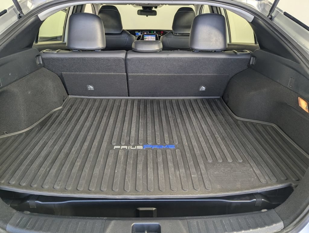 Used 2020 Toyota Prius Prime XLE FWD image 23