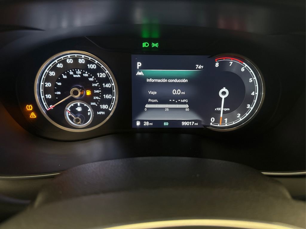 Used 2022 Genesis G70 3.3T image 28