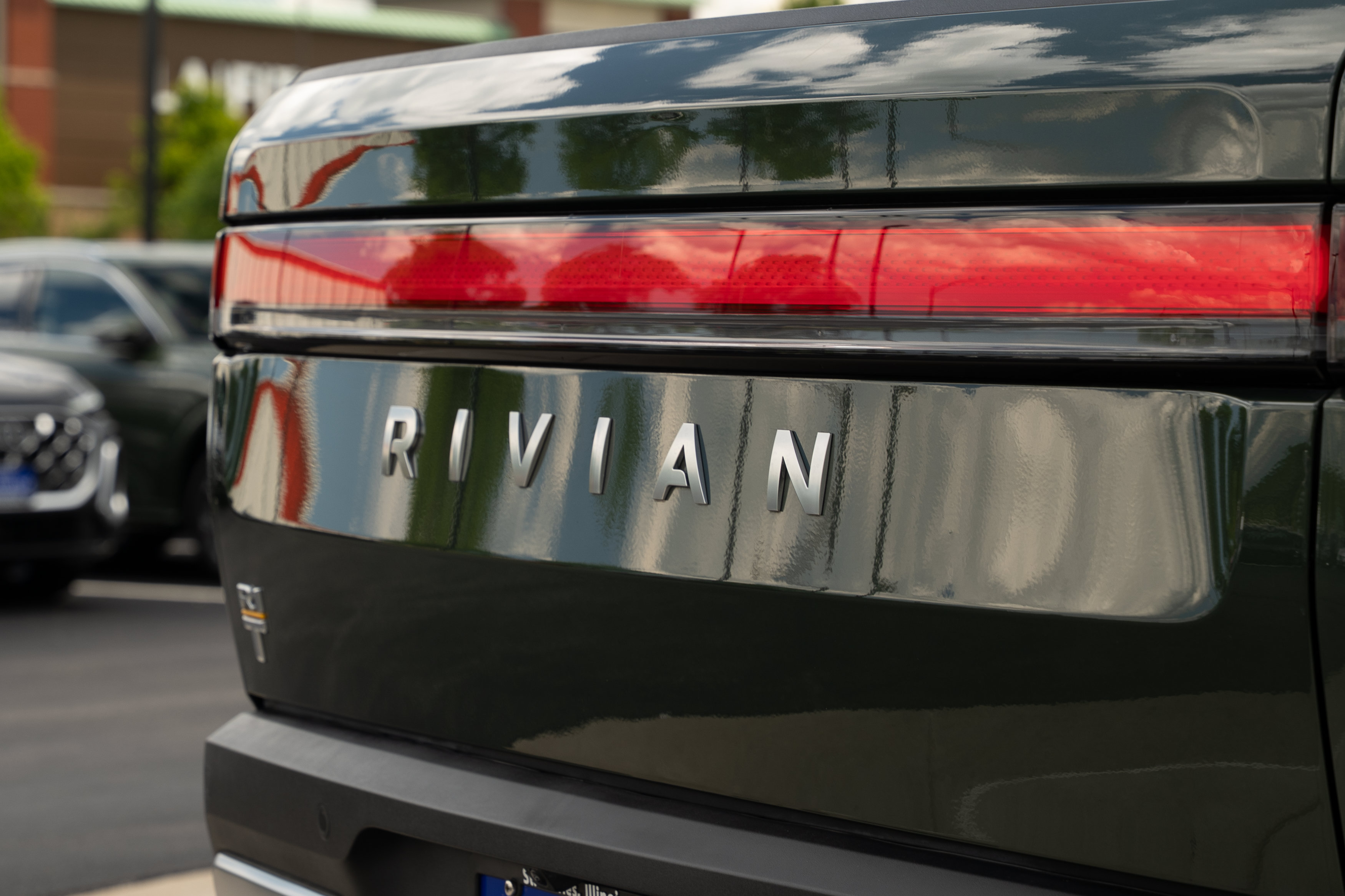 Used 2022 Rivian R1T Adventure AWD/4WD image 32