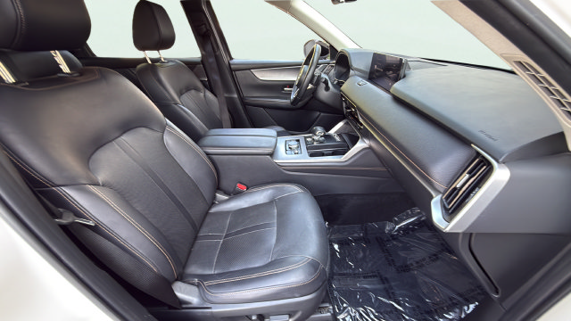 Used 2025 MAZDA CX-70 3.3 Turbo w/ Preferred Package AWD/4WD image 26