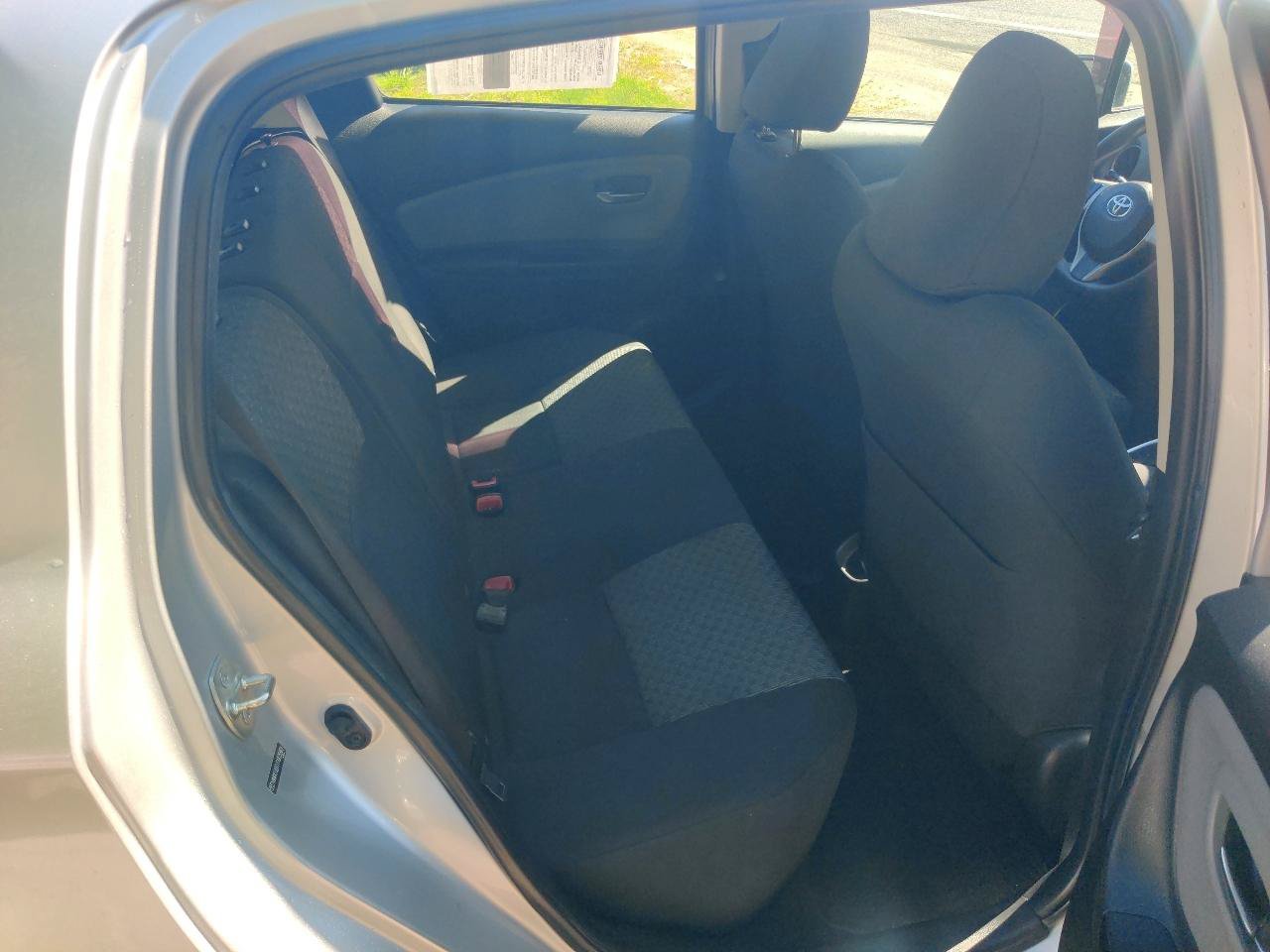 Used 2015 Toyota Yaris LE FWD image 15