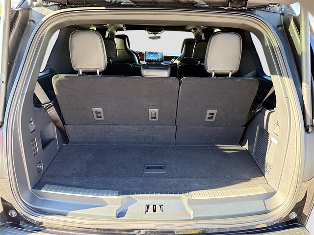 Used 2024 Lincoln Navigator Reserve image 12