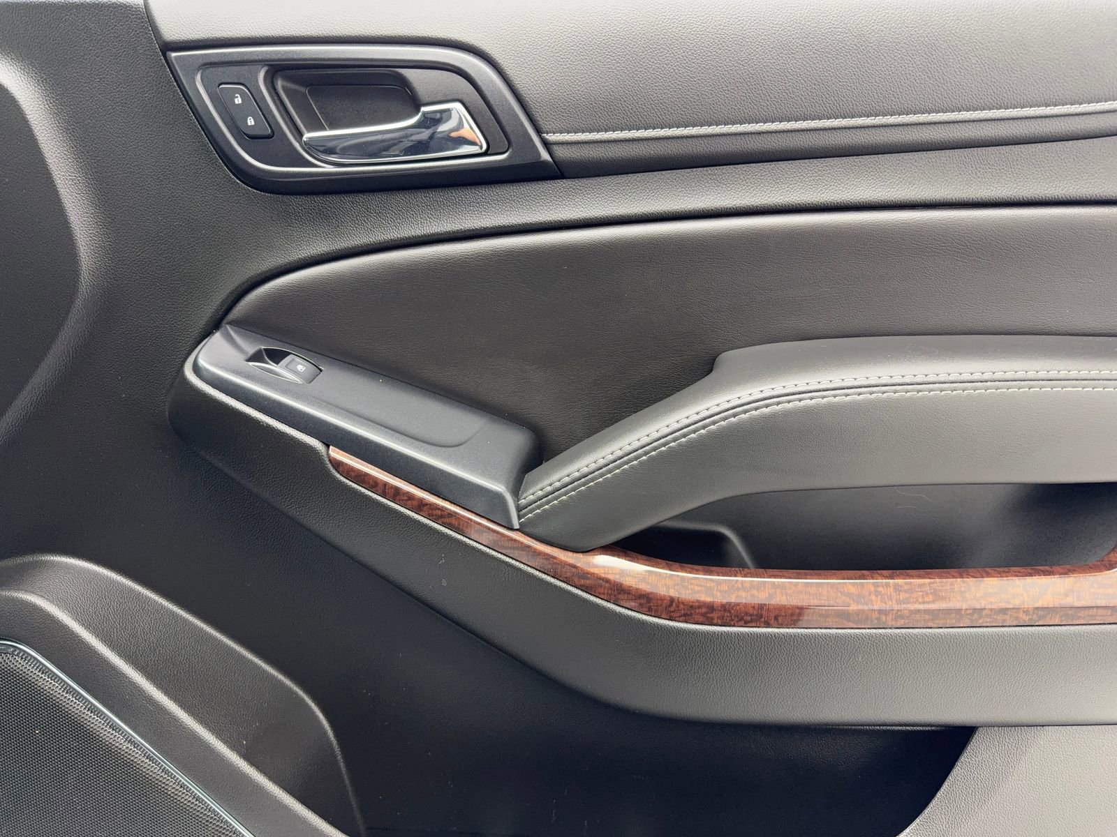 Used 2019 GMC Yukon SLT image 44