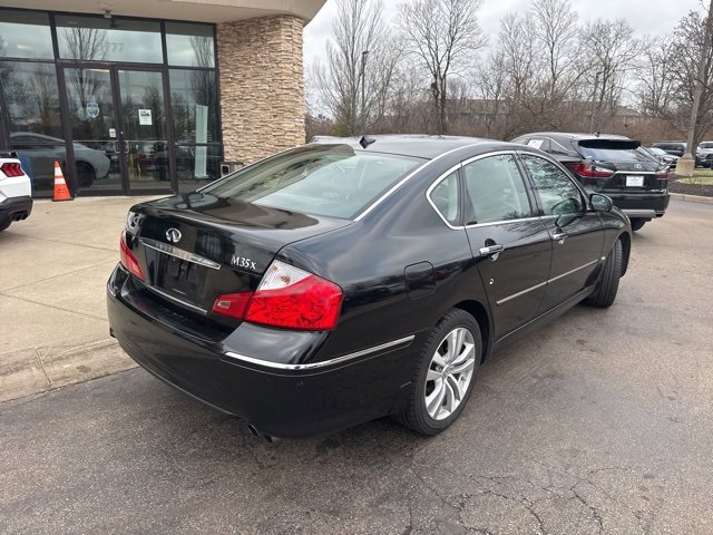 Used 2008 INFINITI M35 x w/ Technology Pkg image 3