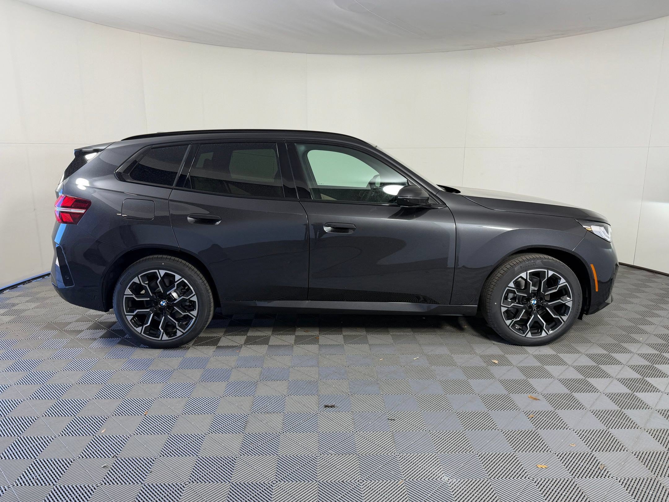 Used 2026 BMW X3 xDrive30i w/ M Sport Package AWD/4WD image 8