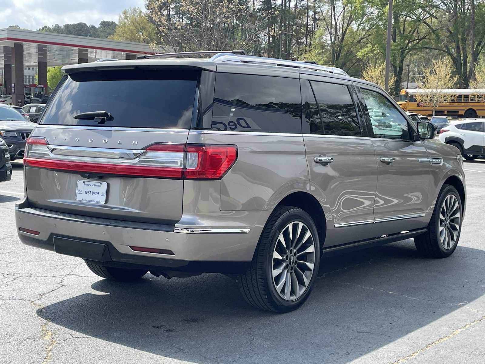 Used 2019 Lincoln Navigator Select image 5