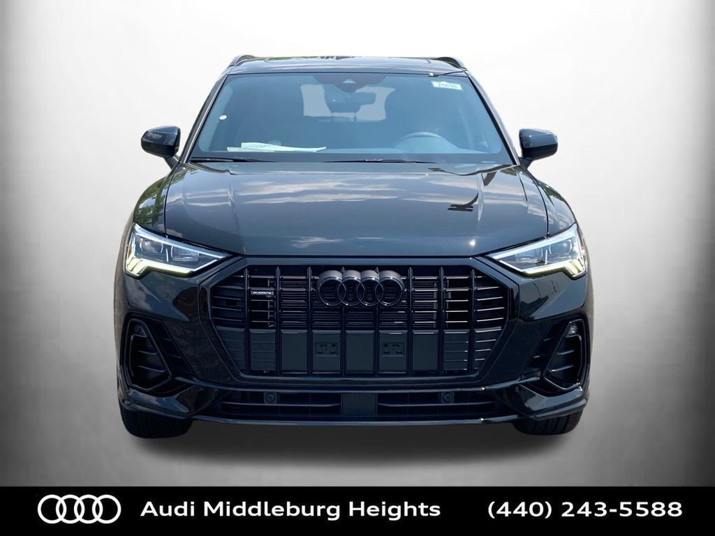 Certified 2025 Audi Q3 2.0T Premium w/ Convenience Package image 3