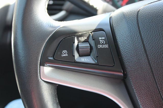 Used 2022 Chevrolet Trax LT w/ LT Convenience Package image 28